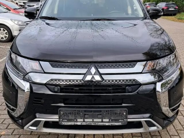 Mitsubishi Outlander 4WD MIVEC PHEV