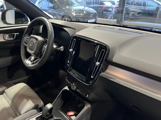 Volvo XC40 Core Recharge T4