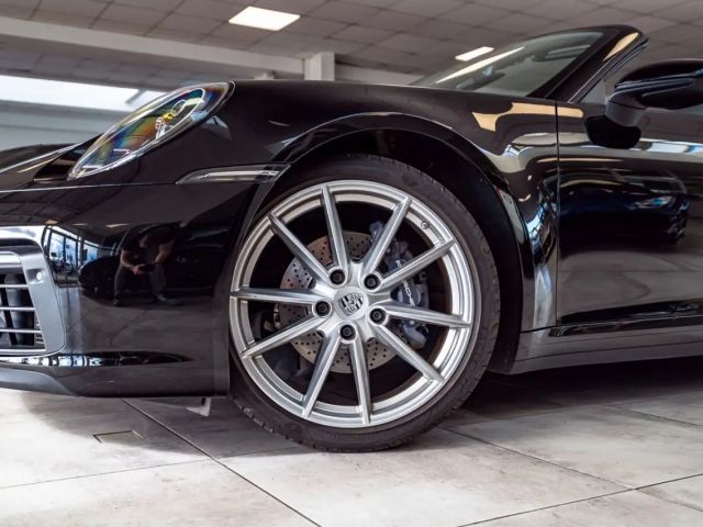 Porsche 992 Cabrio Carrera