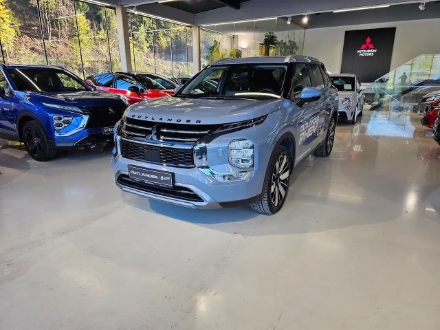 Mitsubishi Outlander Intense PHEV