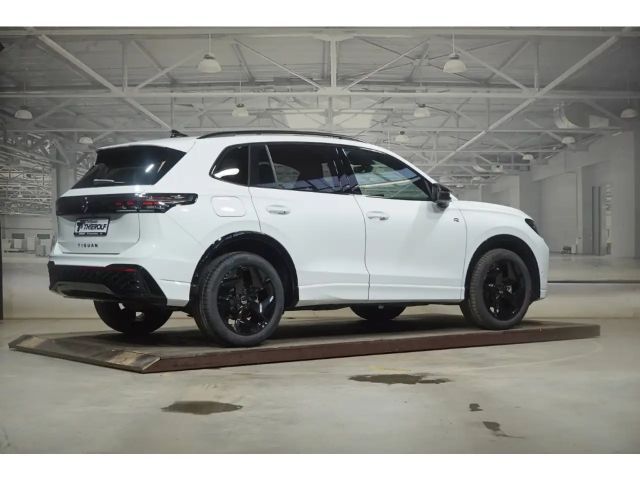 Volkswagen Tiguan 1.5 eTSI DSG IQ.Drive R-Line