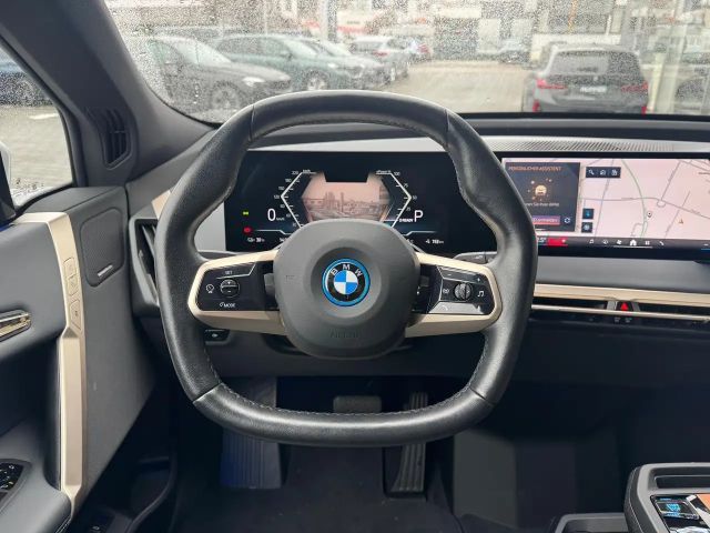 BMW iX xDrive50