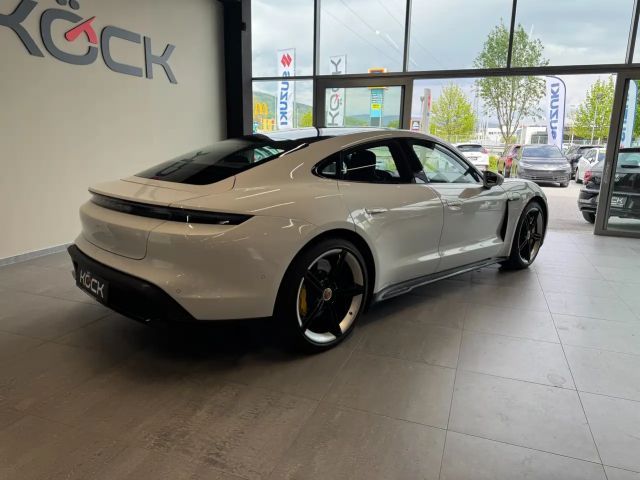 Porsche Taycan S Turbo
