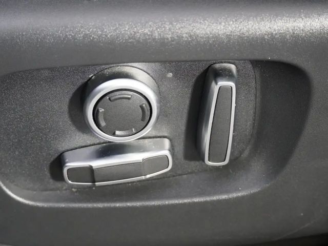 Land Rover Range Rover Evoque P300e S