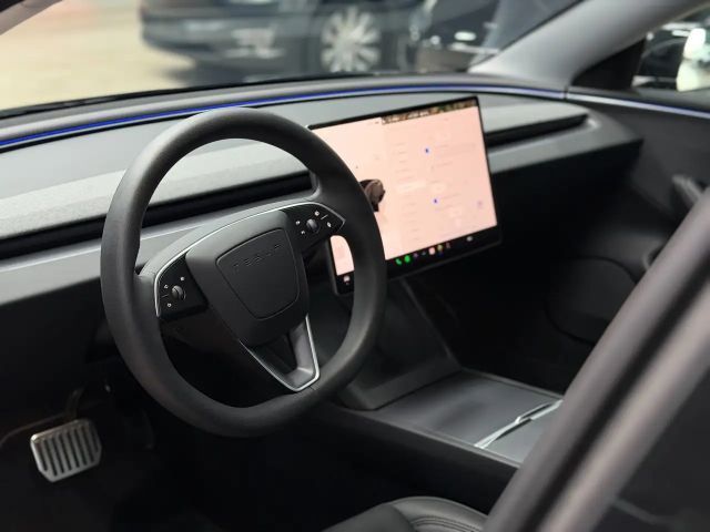 Tesla Model 3 RWD