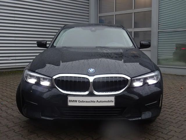 BMW 320 320e Advantage pakket Sedan