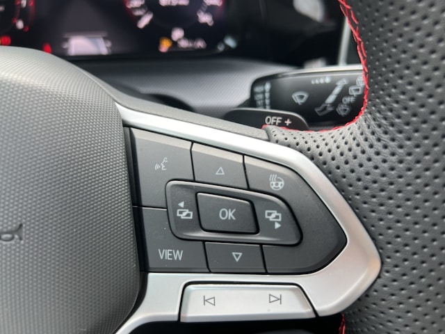 Volkswagen Golf 2.0 TSI DSG