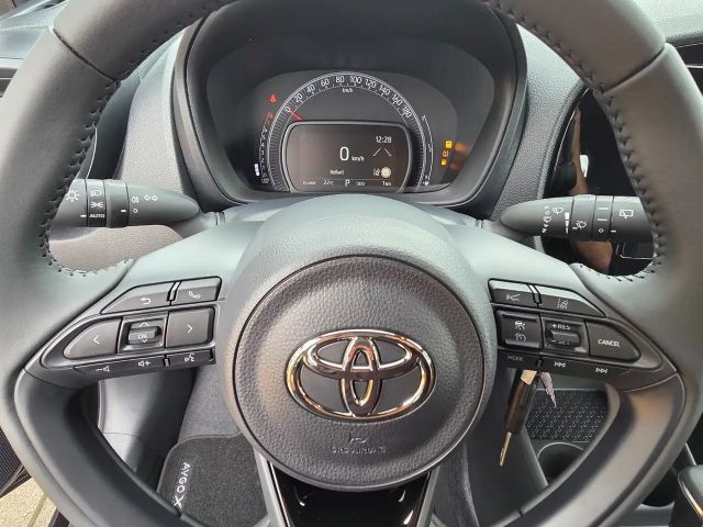 Toyota Aygo X 1.0 VVT-i Business Hatchback