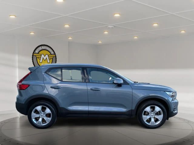Volvo XC40 Momentum