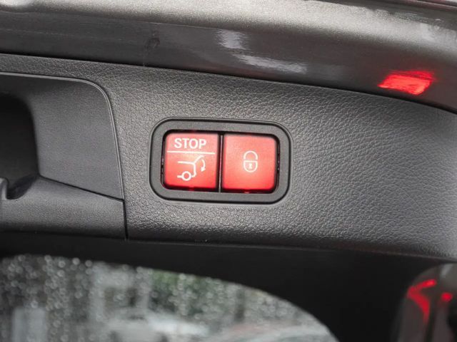 Mercedes-Benz EQA 300 4MATIC AMG Line