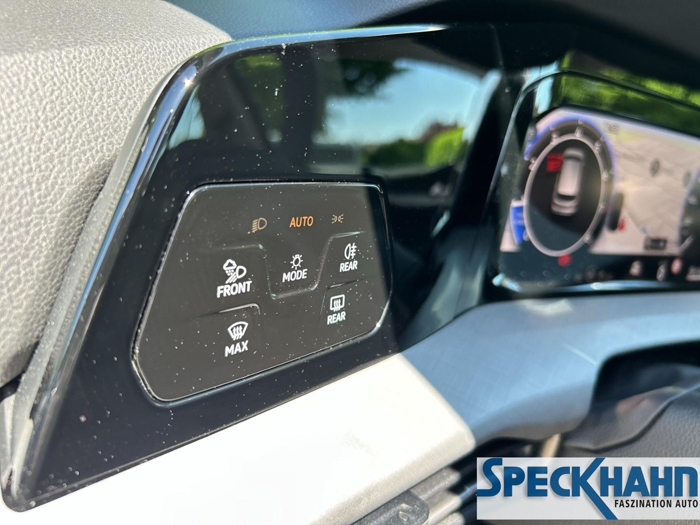 Volkswagen Golf 1.5 TSI Golf VIII Life