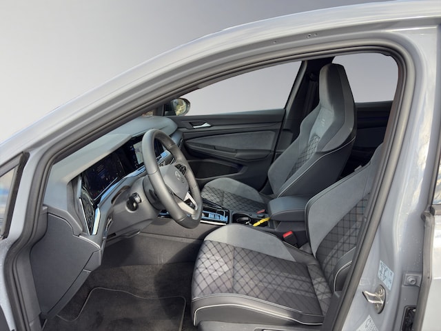 Volkswagen Golf 2.0 TDI DSG Golf VIII R-Line