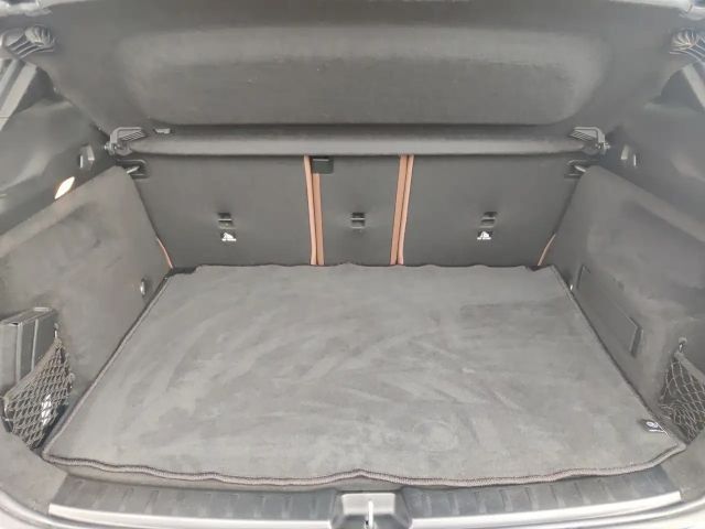 Mercedes-Benz GLA 250 4MATIC Progressive