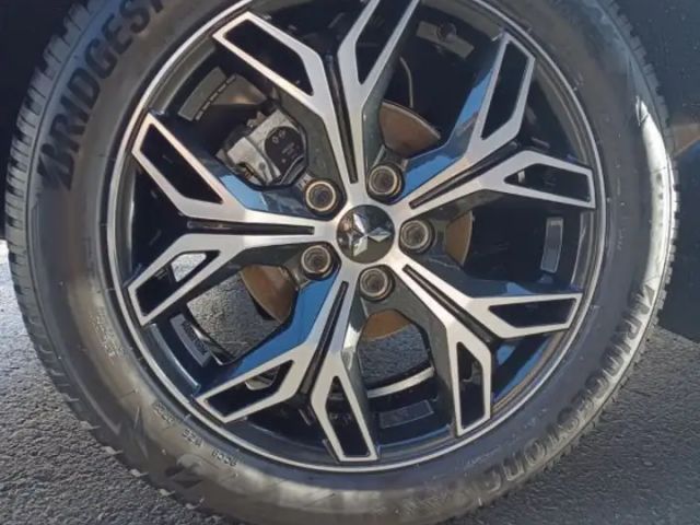 Mitsubishi Grandis Intense