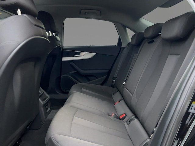 Audi A4 35 TFSI S-Tronic Sedan