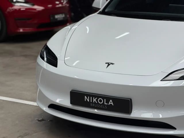 Tesla Model 3 AWD Long Range