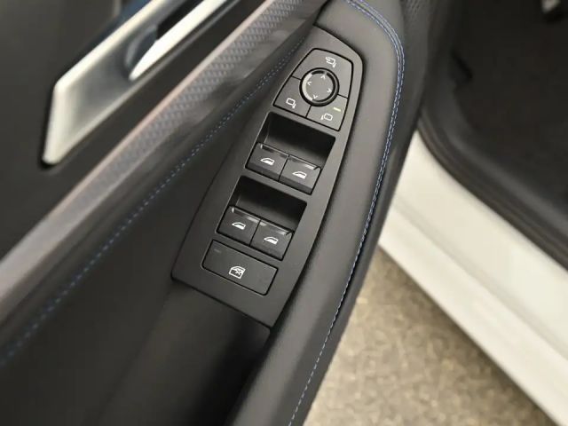 BMW 218 218d Active Tourer Sedan