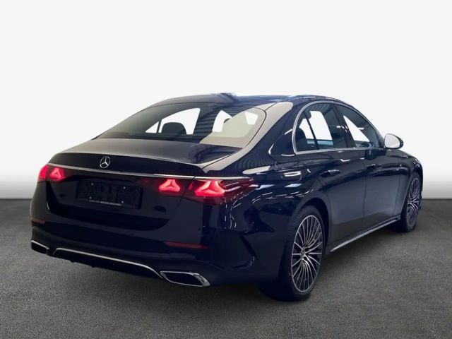 Mercedes-Benz E 200 Sedan