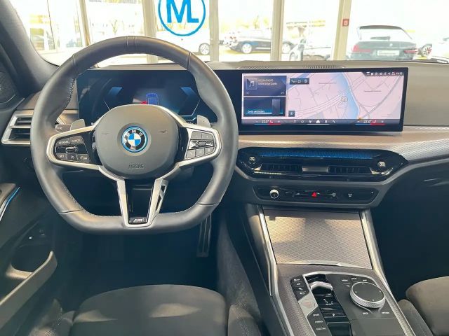 BMW 330 330e M-Sport Touring xDrive