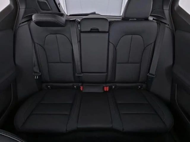 Volvo XC40 Dark Plus