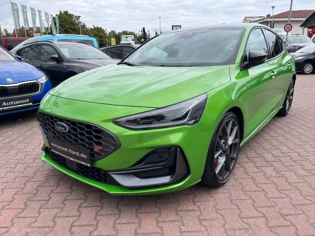 Ford Focus Limited ST Line