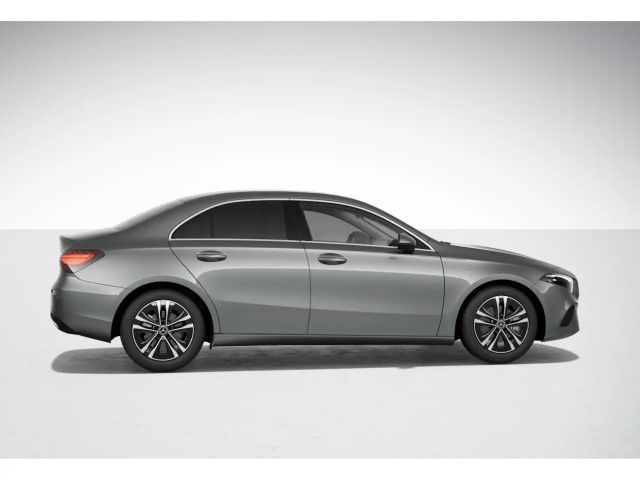 Mercedes-Benz A 180 A 180 d Progressive