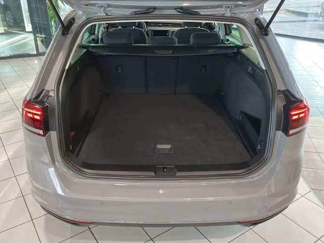 Volkswagen Passat 1.5 TSI DSG Variant