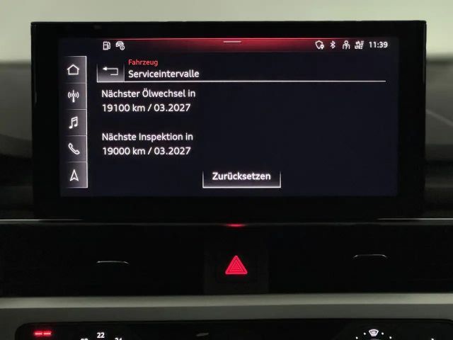 Audi A4 40 TDI S-Line Sedan