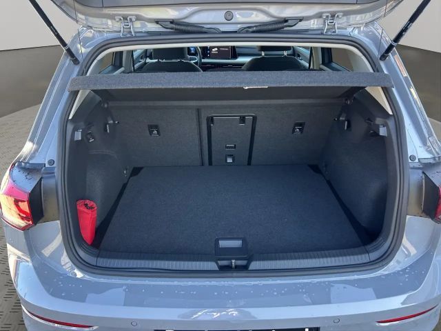 Volkswagen Golf 1,5 TSI Navi LED AHK SHZ RFK ACC