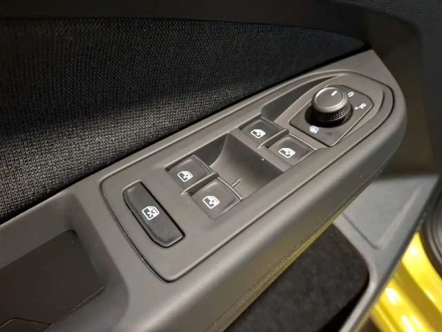 Volkswagen Golf 1.5 eTSI DSG Life