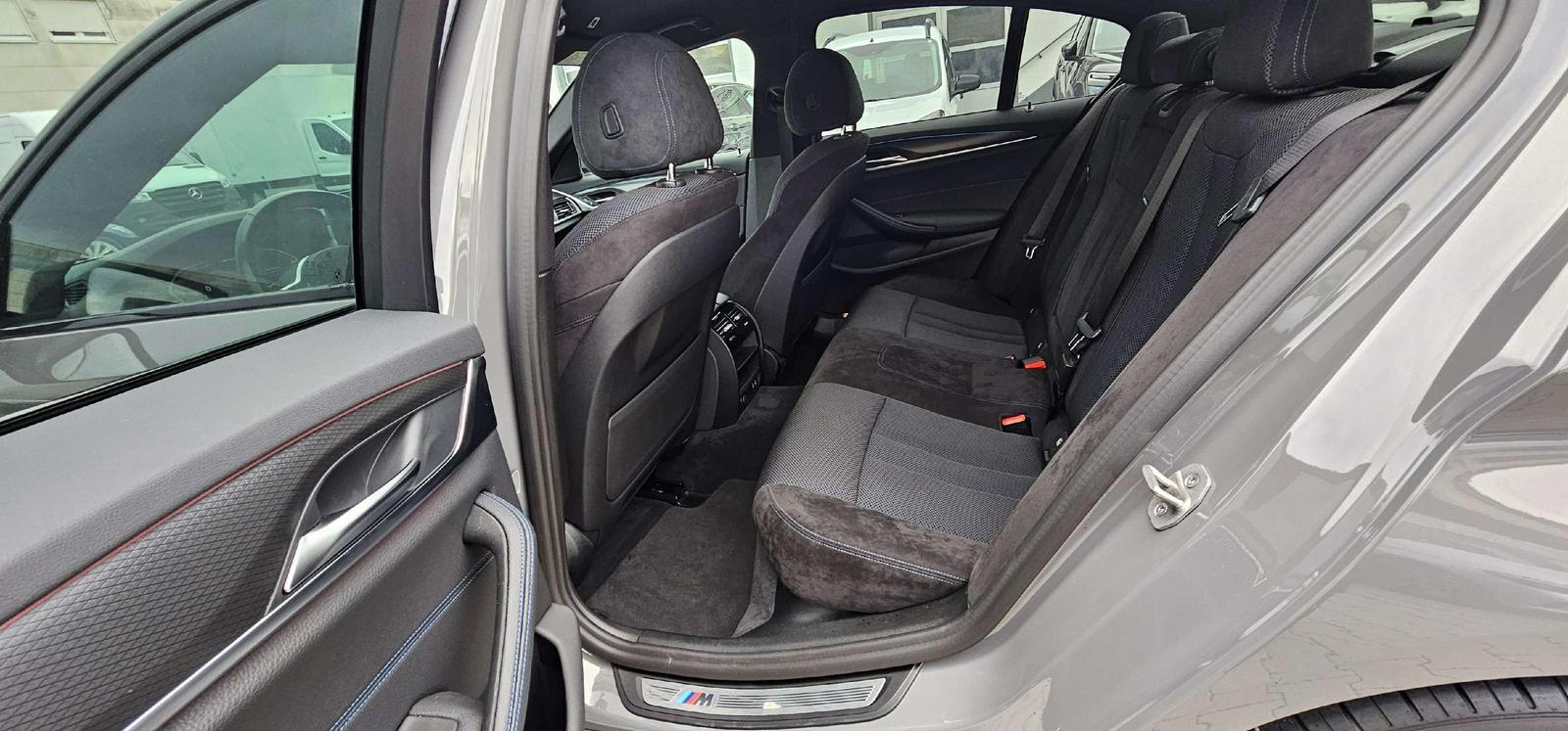 BMW 545 545e M-Sport Sedan xDrive