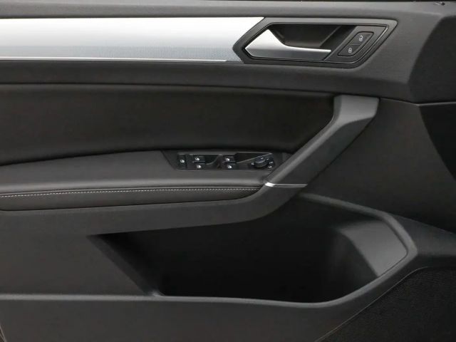 Volkswagen Touran 1.5 TSI DSG