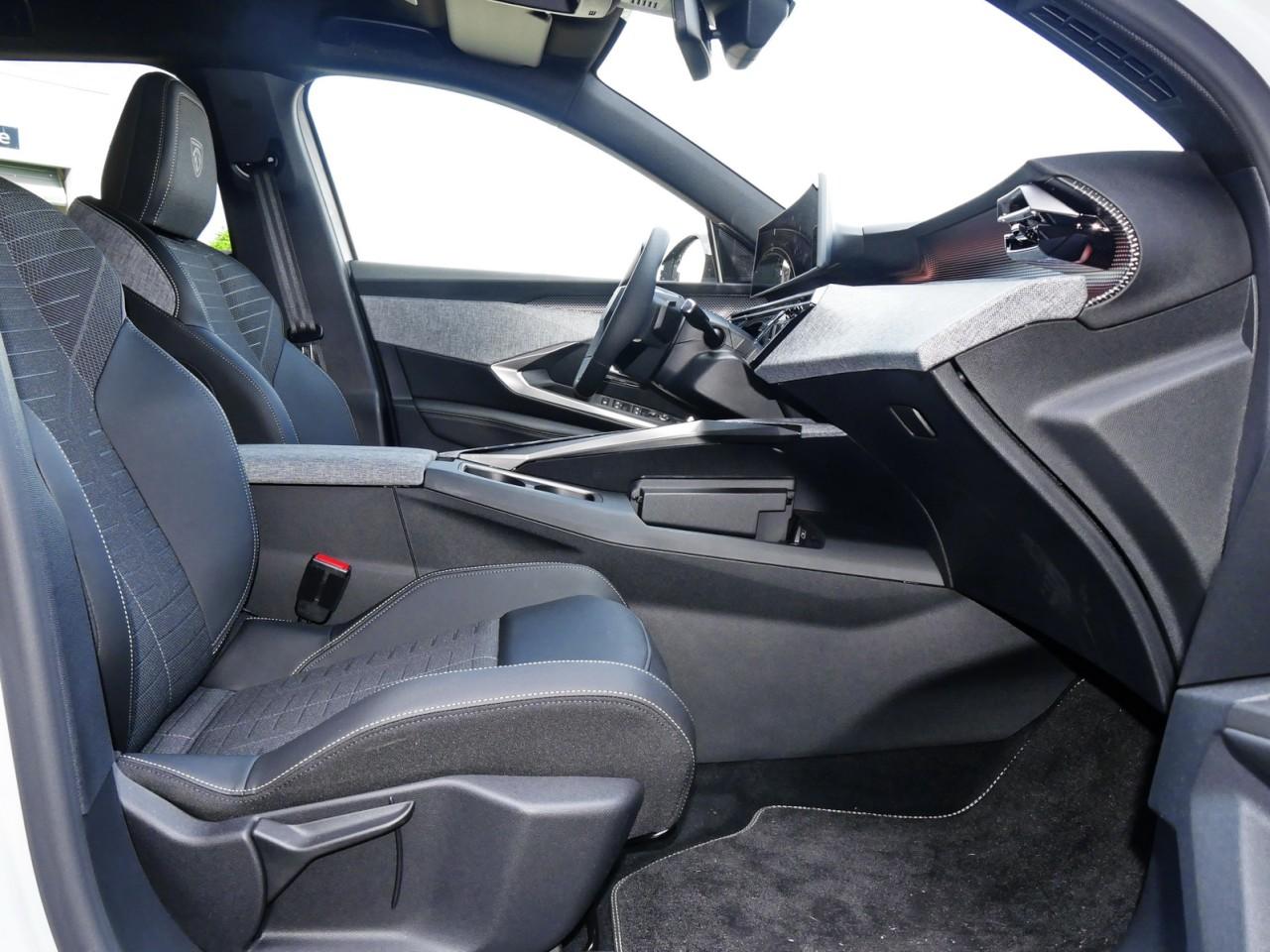 Peugeot 5008 GT-Line Hybrid