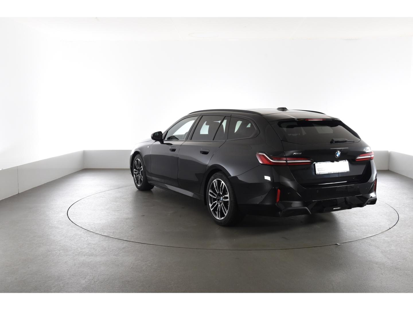 BMW 540 540d M-Sport Touring xDrive