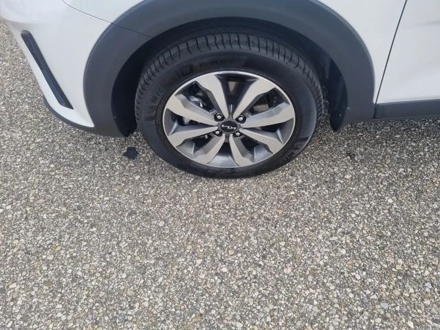 Kia Stonic 1,2 DPI ISG Silber