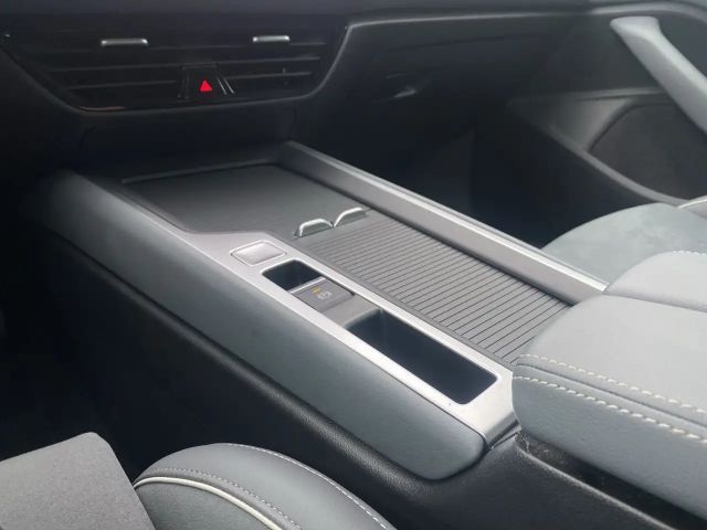 Volkswagen Passat 1.5 eTSI Business Variant