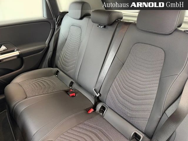 Mercedes-Benz B 200 Progressive Sedan