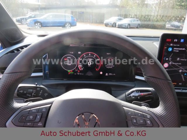 Volkswagen T-Roc 1.5 eTSI DSG R-Line