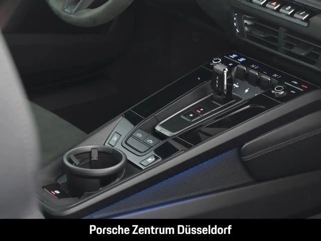 Porsche 992 4 Coupé GTS Targa