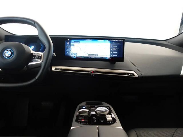 BMW iX xDrive50