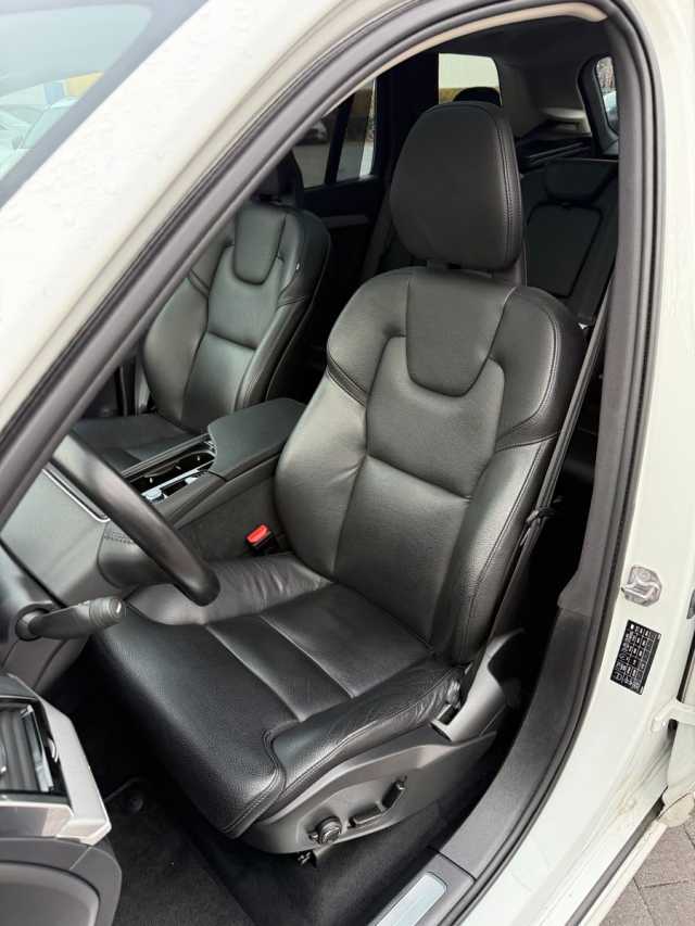 Volvo XC90 AWD T8