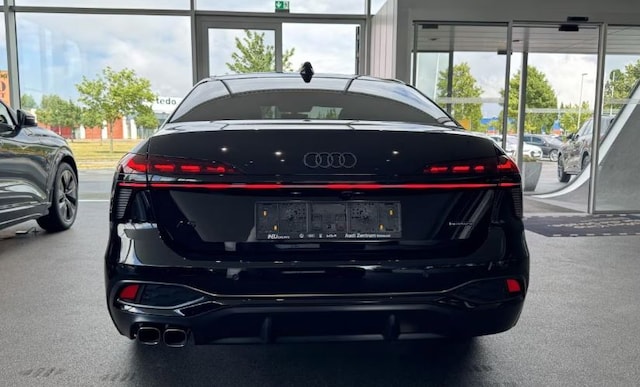 Audi A6 Quattro S-Tronic Sedan