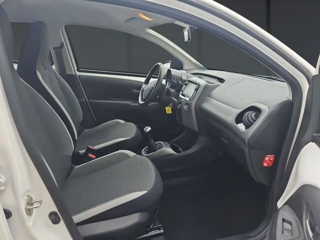 Toyota Aygo X Hatchback Play X-play