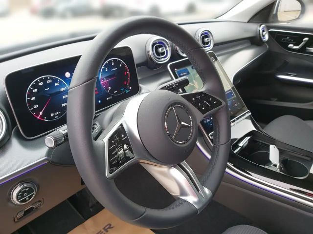 Mercedes-Benz C 200 C 200 d Sedan