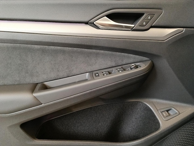 Volkswagen Golf 1.5 eTSI Variant