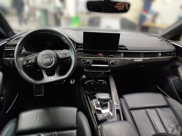Audi A4 40 TFSI Avant Quattro S-Tronic