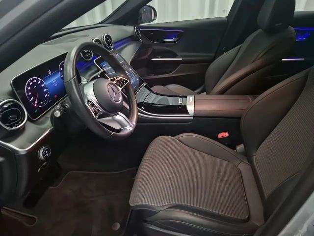 Mercedes-Benz C 200 C 200 d Sedan