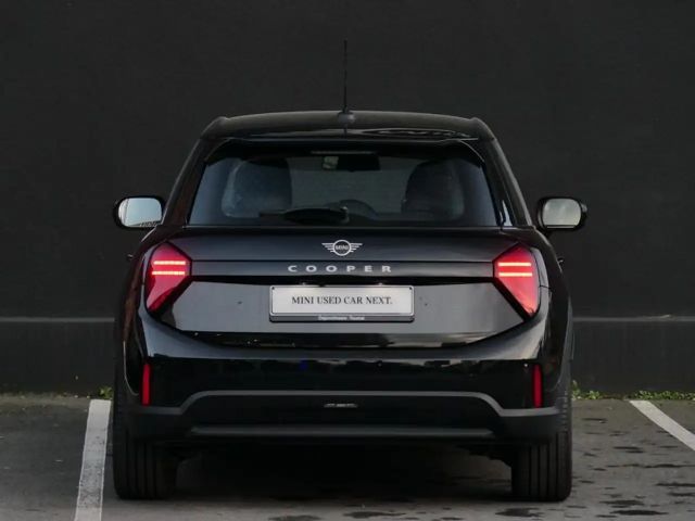 MINI Cooper Essential Trim