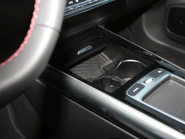 Mercedes-Benz B 180 AMG Line Sedan