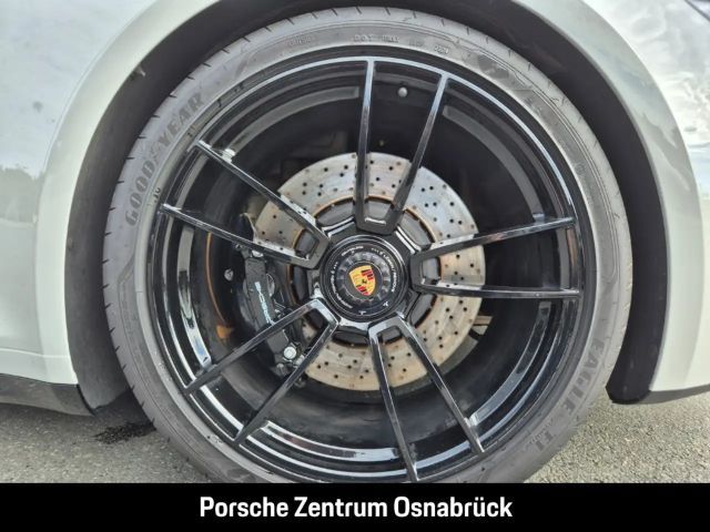 Porsche 992 4 Coupé GTS Targa